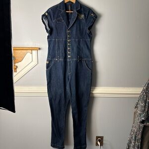 Vintage y2k Mecca Femme Blue Denim Button Detail Top with Gold Hardware. Size 18